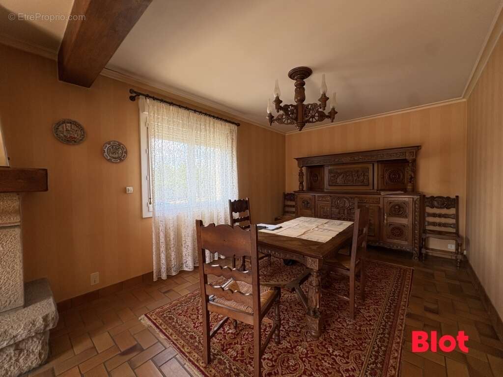 Maison 144 m² à Irodouer  - photo 7