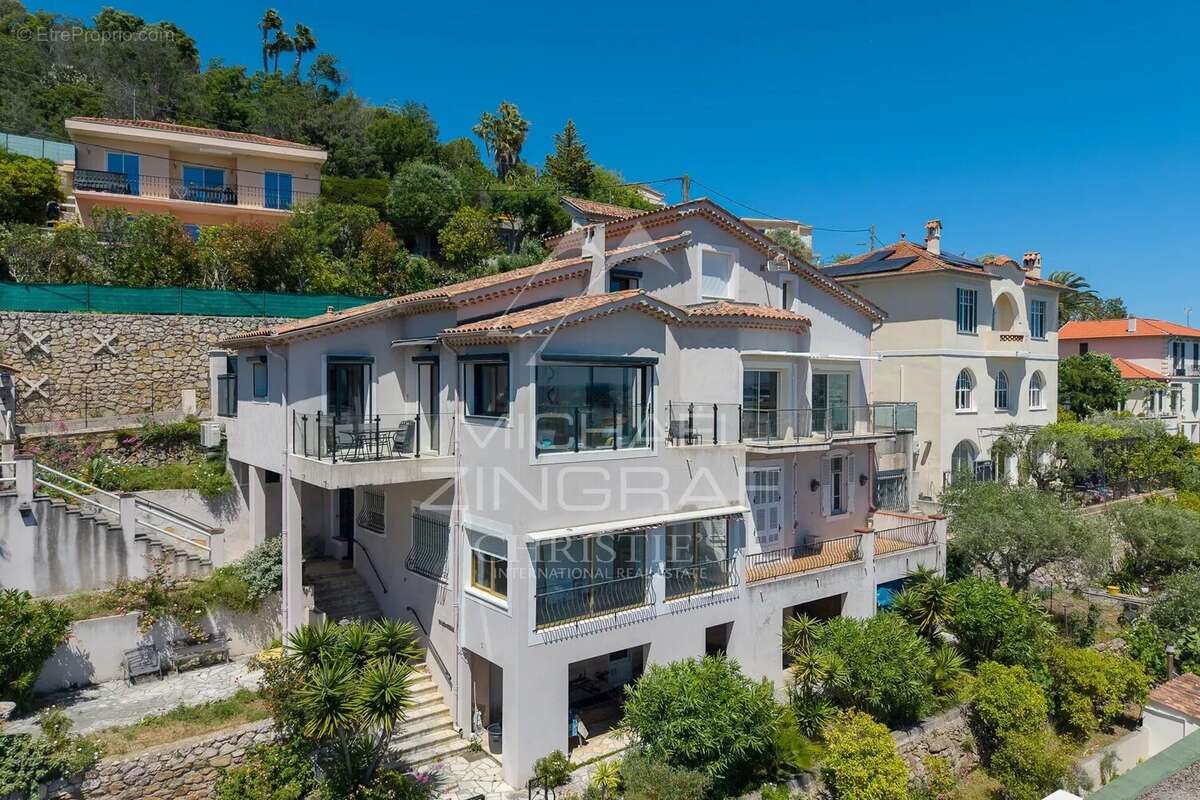 Appartement à MANDELIEU-LA-NAPOULE