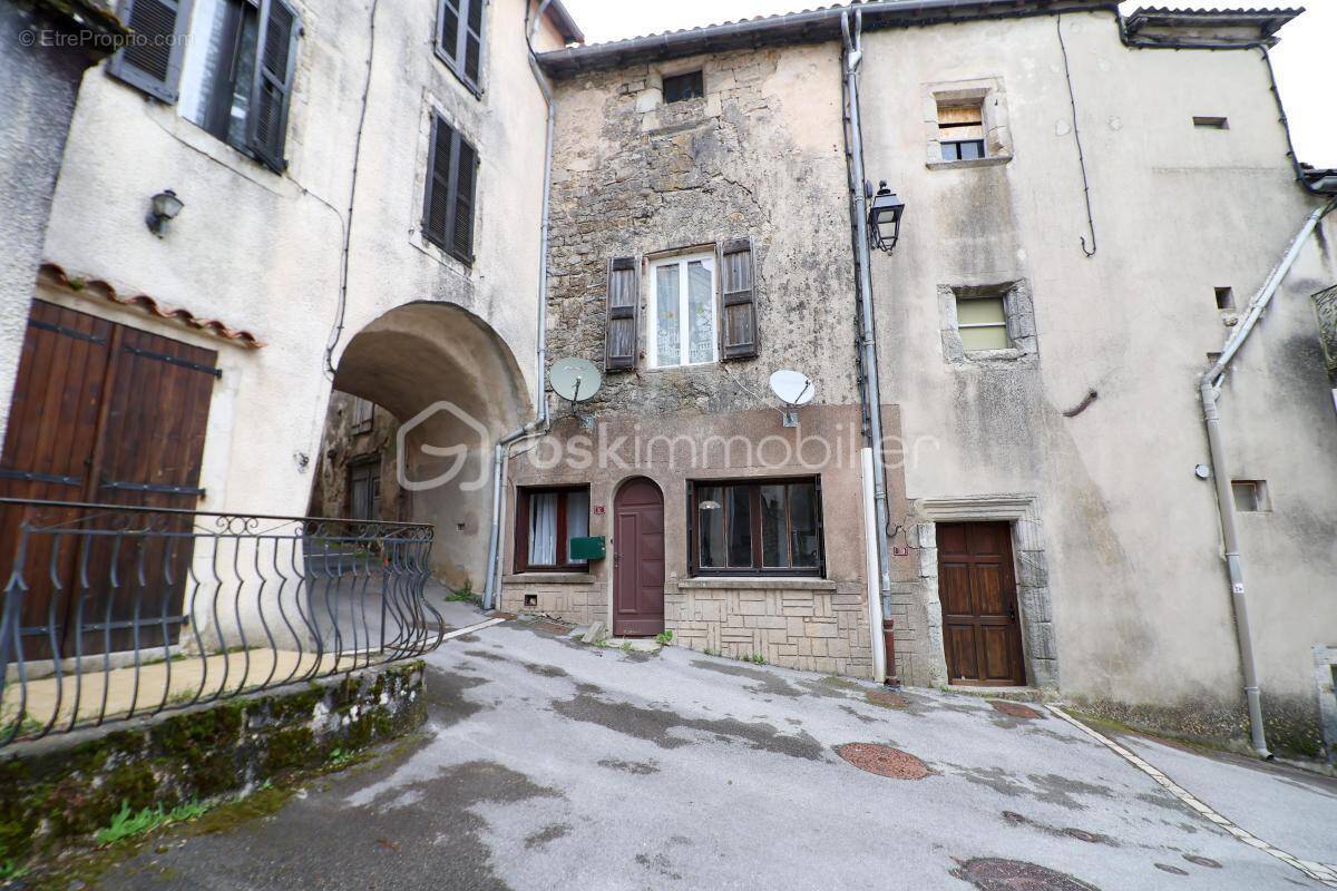 Appartement à CORNUS