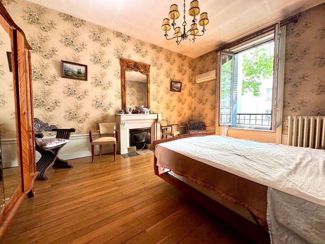 Maison à VILLEURBANNE