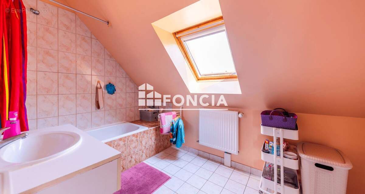 SELESTAT Maison de rapport – Deux logements indépendants avec garages – Investissement locatif - photo 7