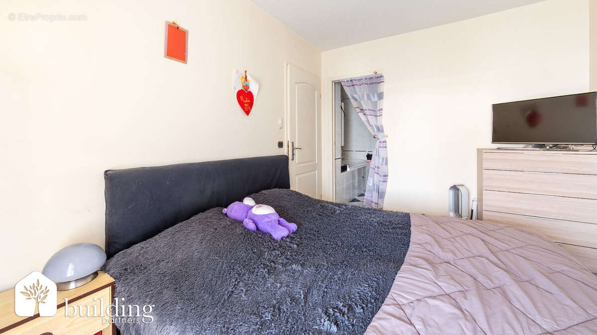 Courbevoie/Faubourg de l'Arche - Duplex familial 4 pièces de 103.54 m² avec 18.87 m² de terrasse, box et cave - photo 10