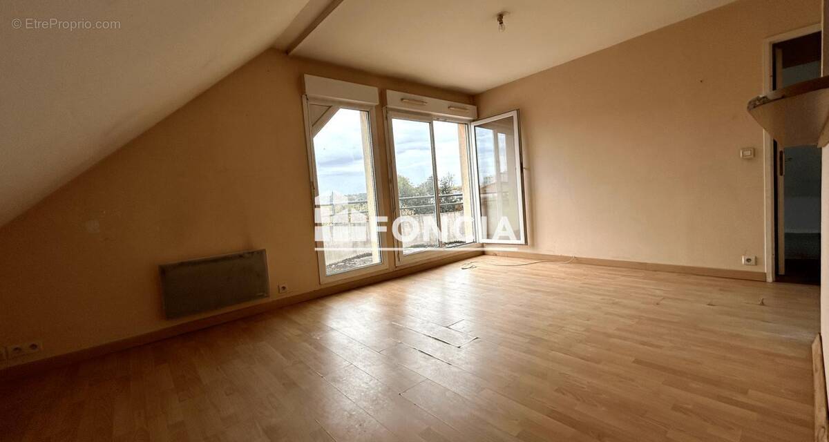 Appartement à CORBEIL-ESSONNES