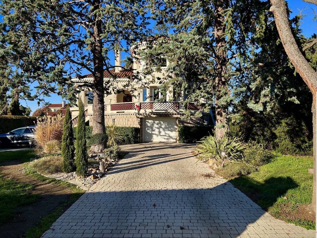 Maison à SAINT-JUST-SAINT-RAMBERT