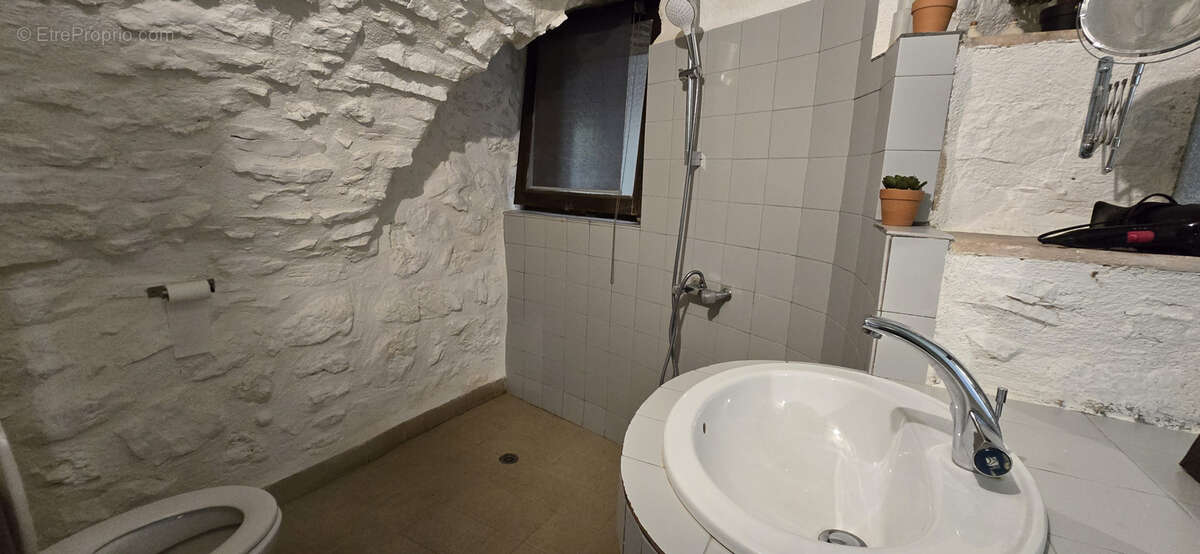 Maison à MONTPEYROUX