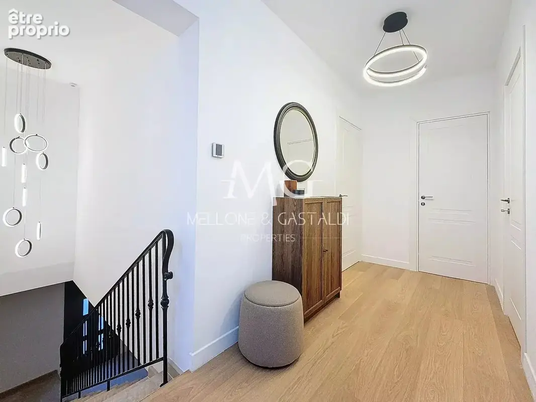 Villa contemporaine – Le Cannet – 200 m² – 5 chambres – Piscine - photo 9