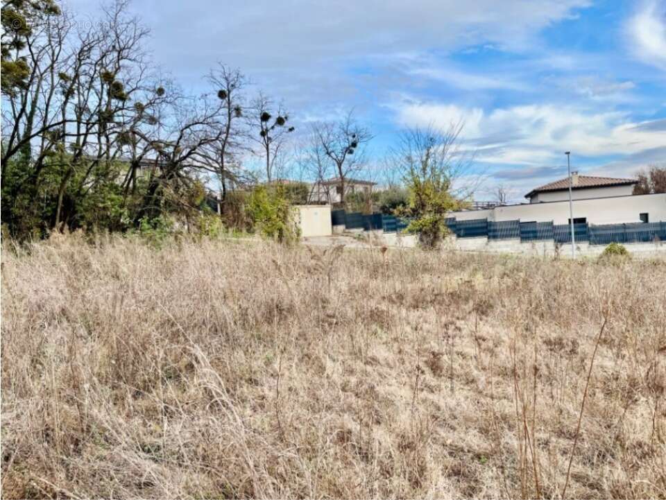 Terrain à MONTBOUCHER-SUR-JABRON