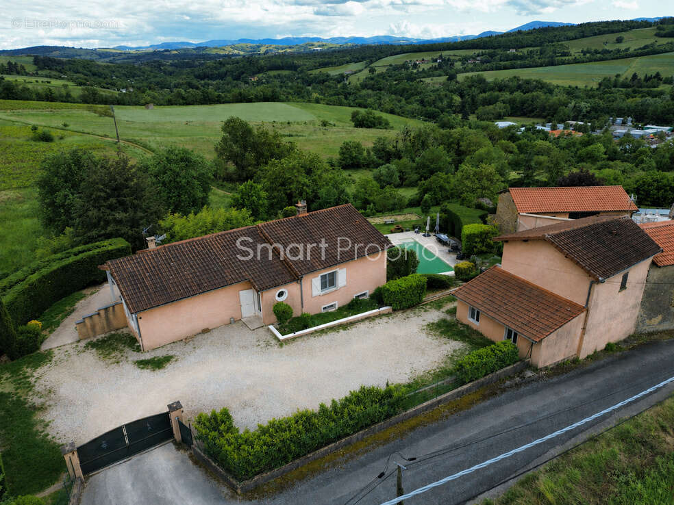 Maison à OINGT