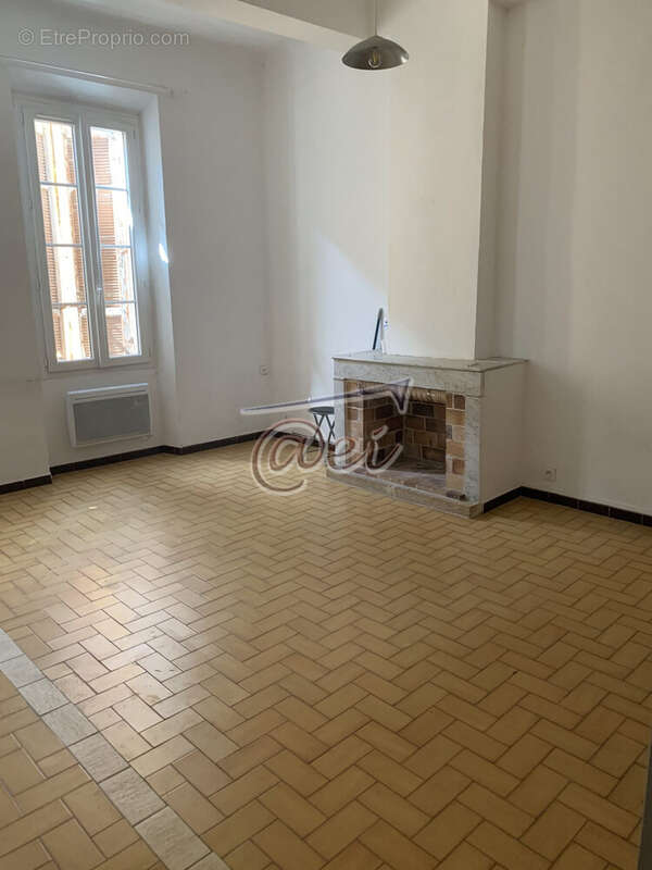 Appartement à SAINT-MAXIMIN-LA-SAINTE-BAUME