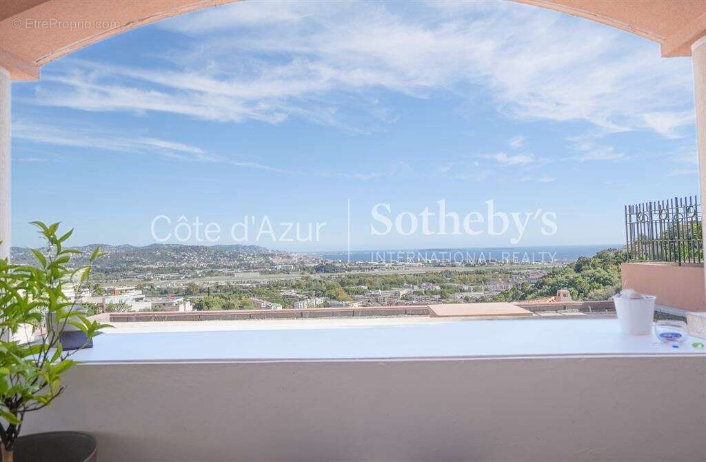 Appartement à MANDELIEU-LA-NAPOULE