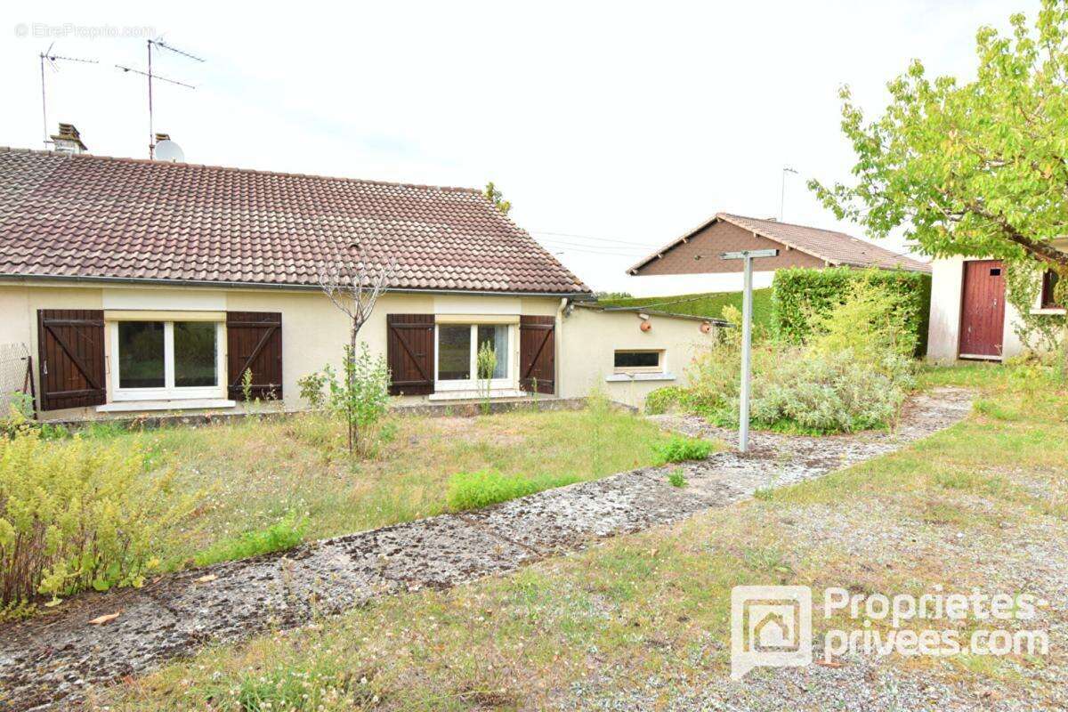 Maison à MEHUN-SUR-YEVRE