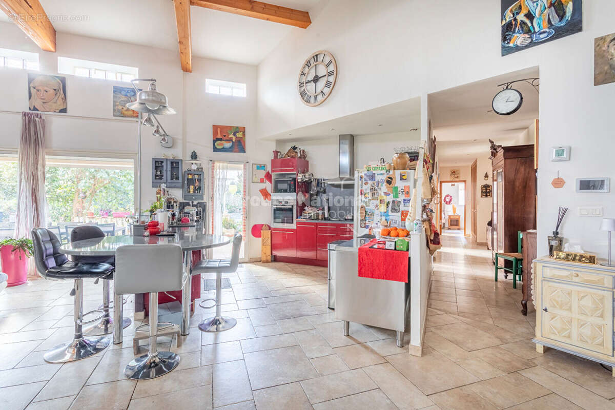 Maison à ENSUES-LA-REDONNE