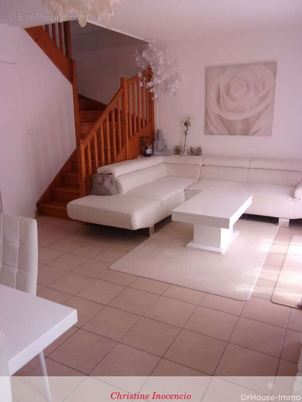 Maison 84 m² à Saint-Yzan-De-Soudiac  - photo 26