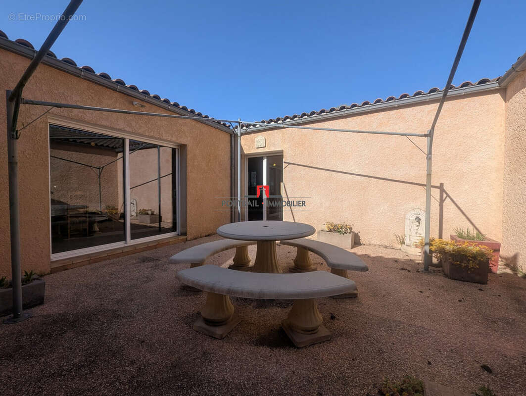 Maison à BRAUD-ET-SAINT-LOUIS