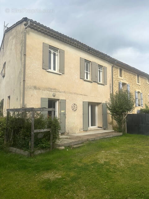 Maison à COURTHEZON