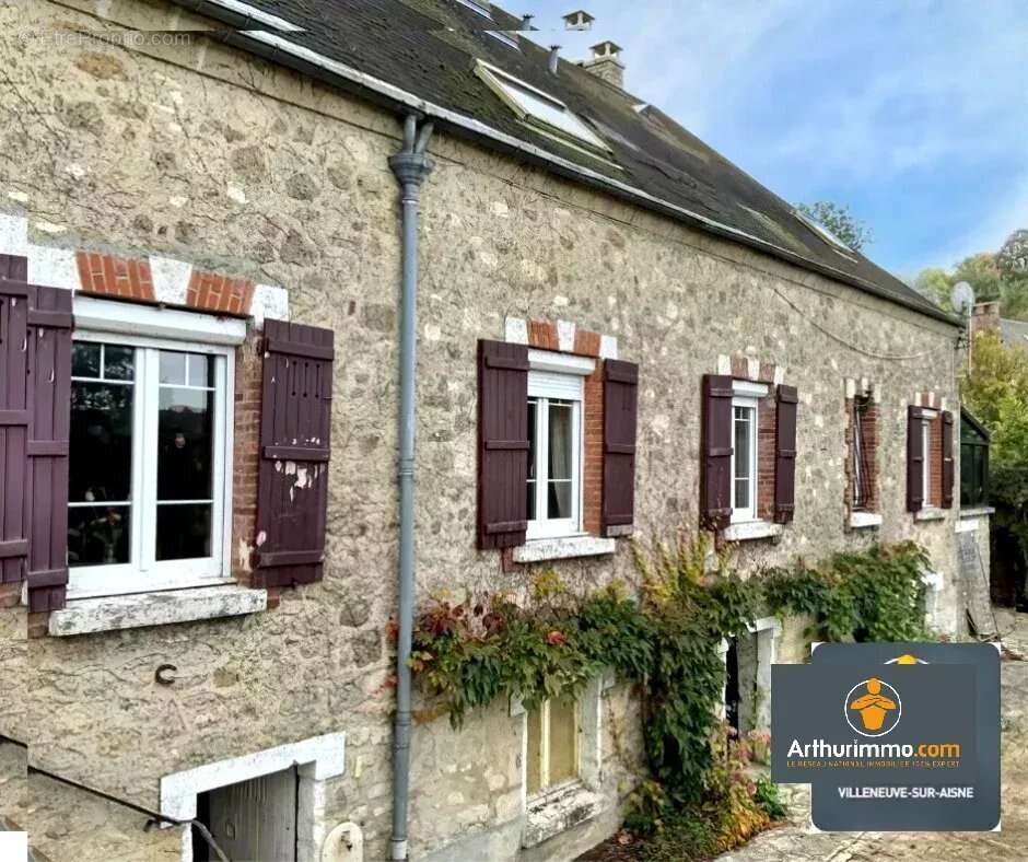 Maison à LONGUEVAL-BARBONVAL