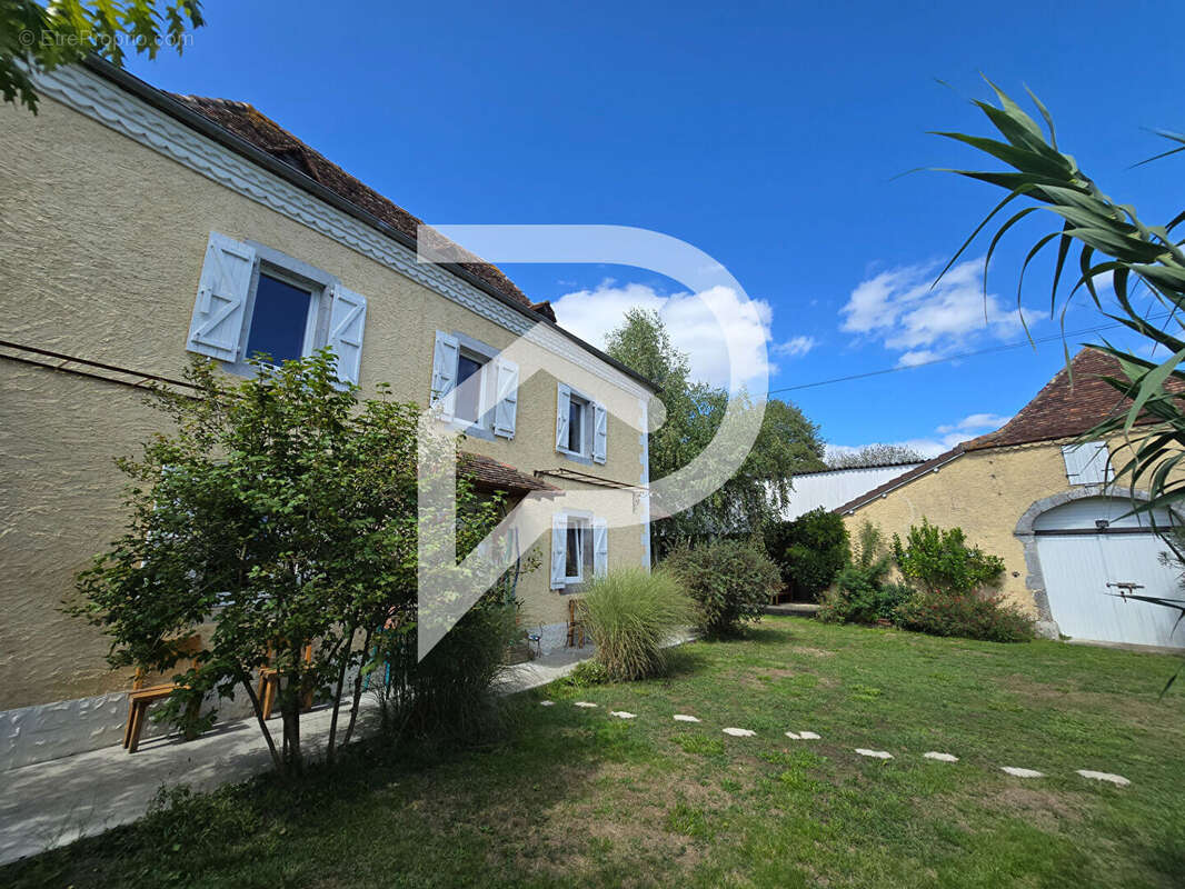 Maison à HAGETAUBIN