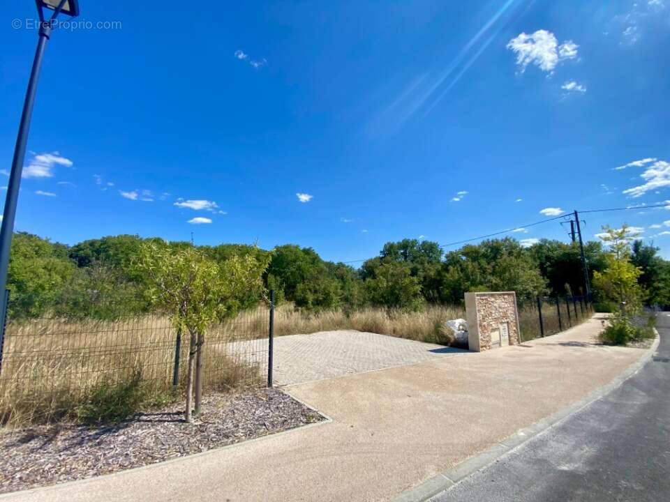 Terrain à NOTRE-DAME-DE-LONDRES