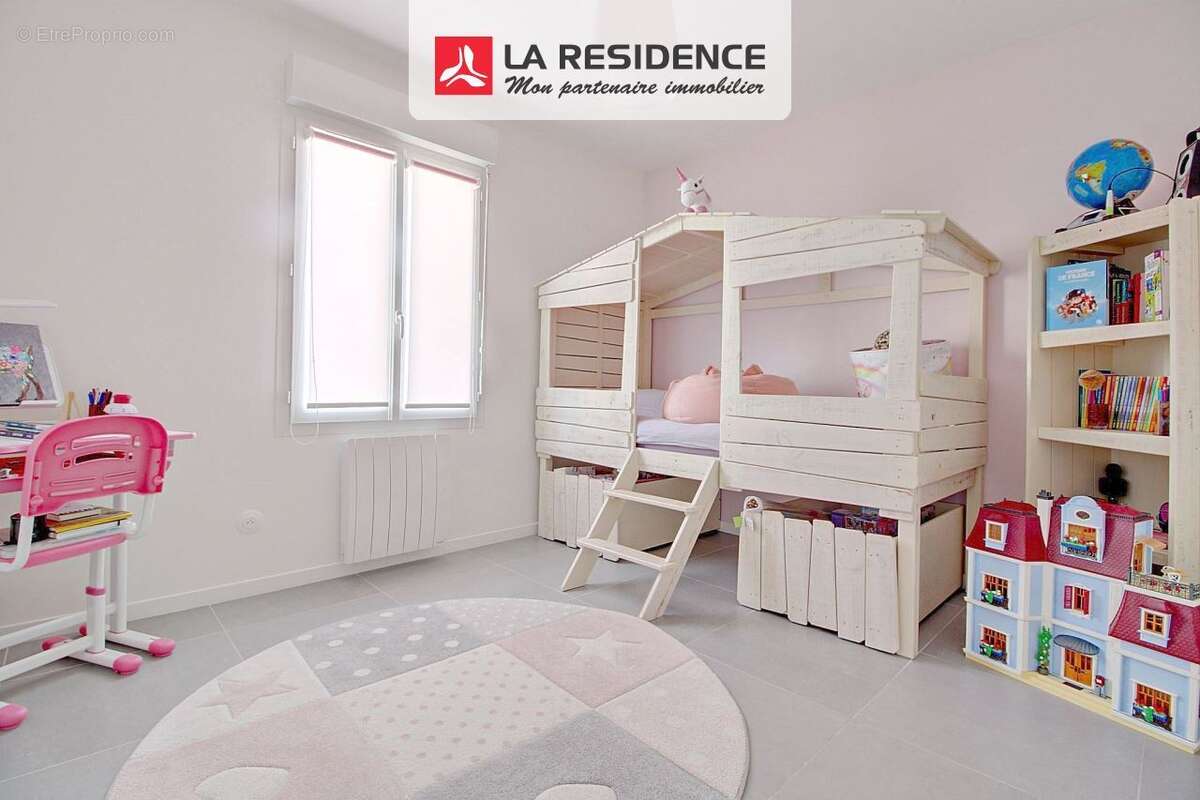 Maison à BONNIERES-SUR-SEINE