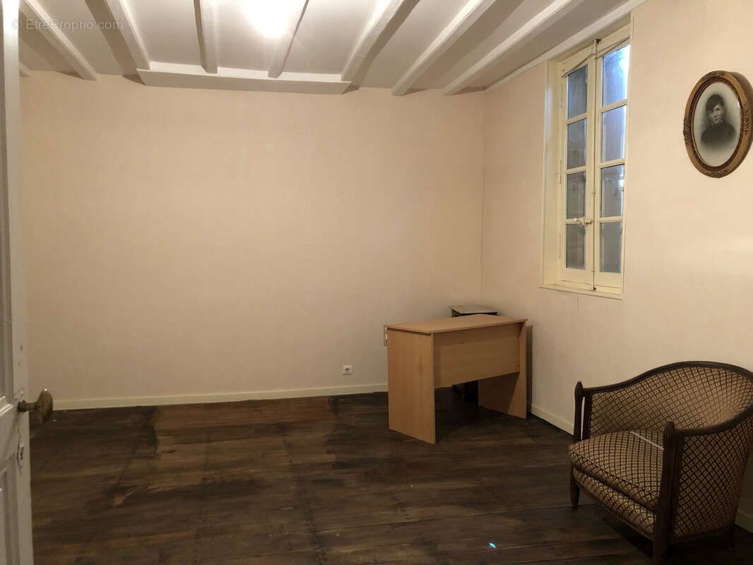 Maison à BARBEZIEUX-SAINT-HILAIRE