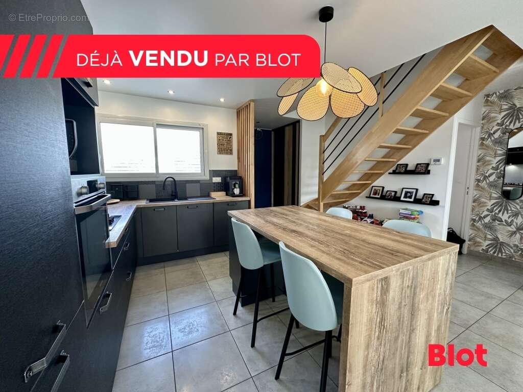 Maison à MONTFORT-SUR-MEU