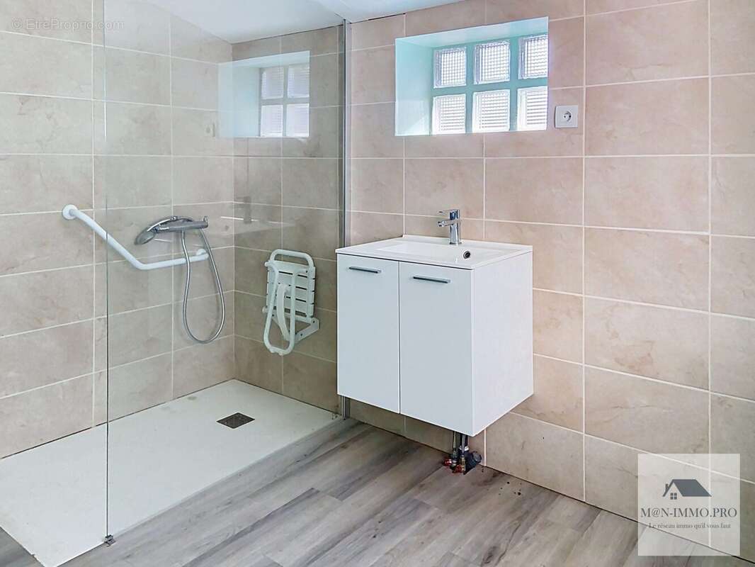 Maison 79 m² à Montours  - photo 8