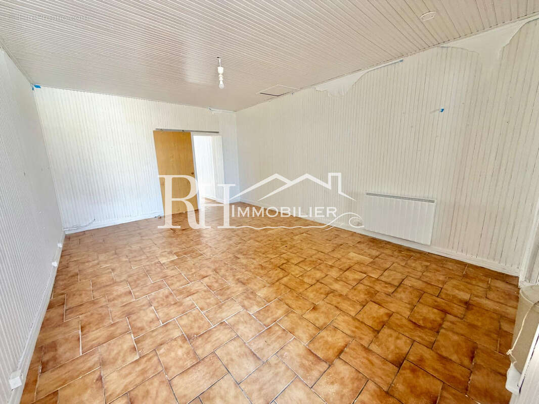 Maison T2 - La Gachère - photo 5