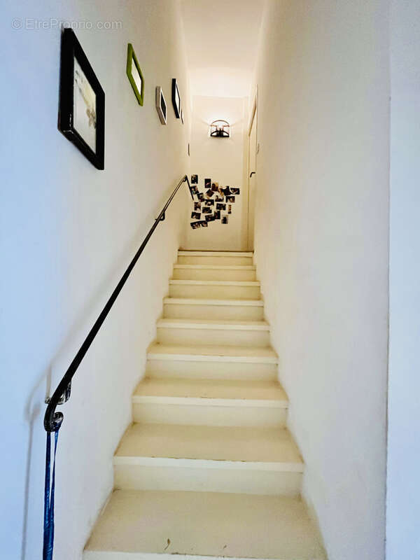 Appartement à MARSEILLE-6E