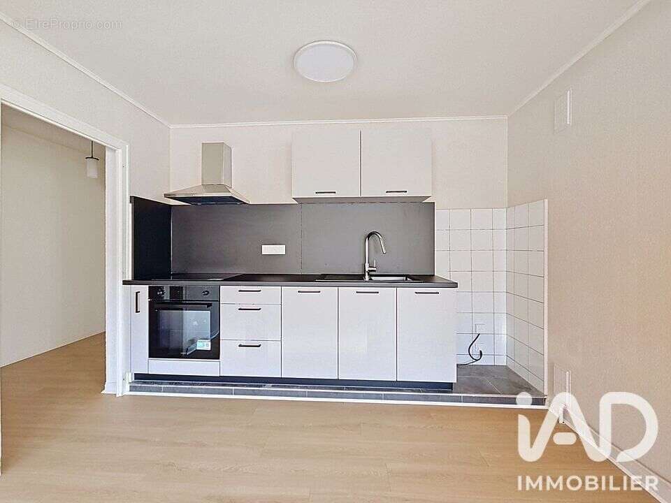Appartement 55 m² à Bonne  - photo 6