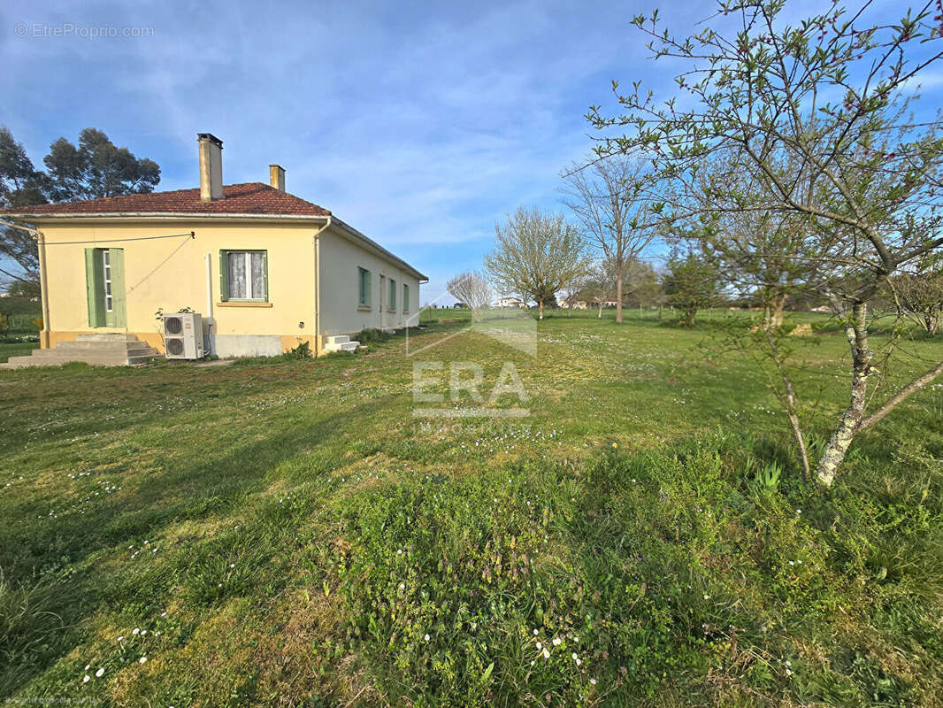 Maison à MONTPON-MENESTEROL