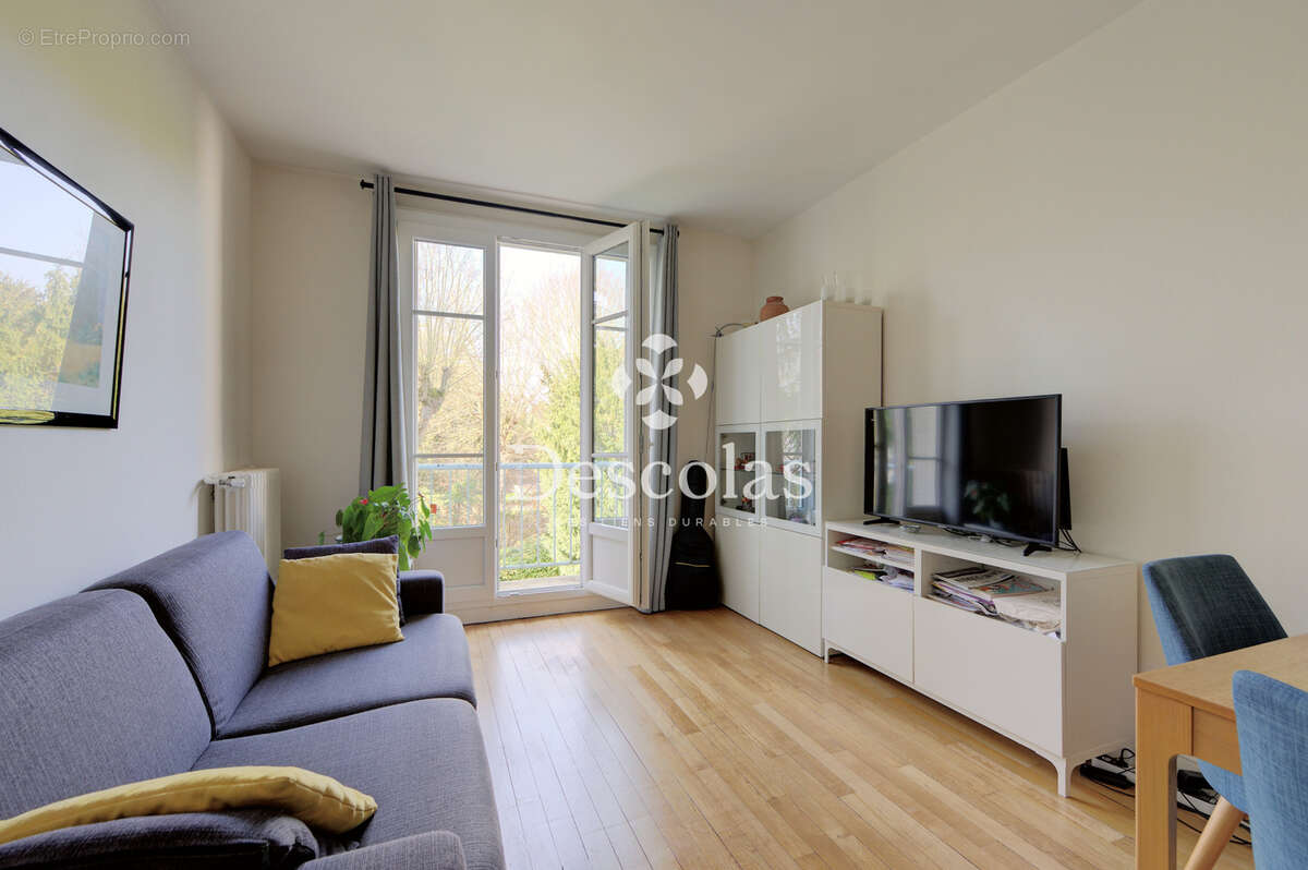 Appartement 1er étage gauche, 60 m2, 3 pièces, 2 chambres, SAINT GERMAIN EN LAYE - photo 2