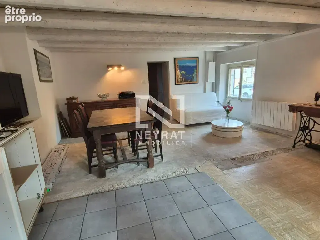 Maison avec garage et dépendance - photo 3