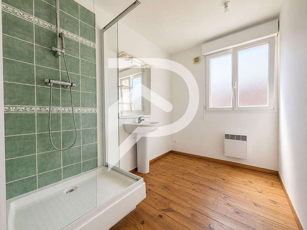 Maison Semi individuelle récente - photo 5