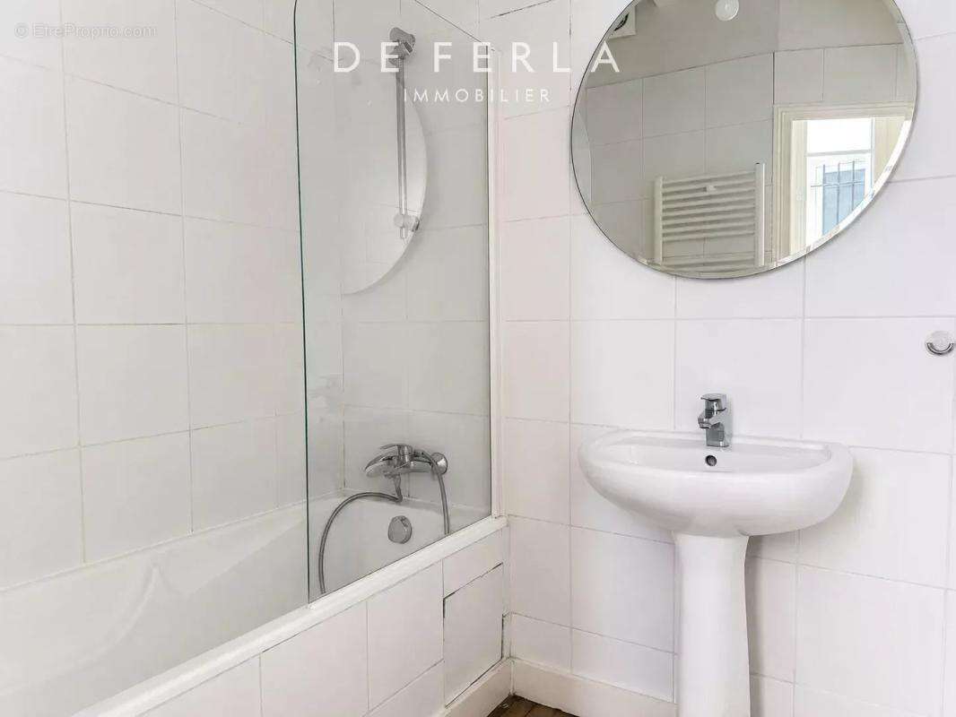 Appartement à PARIS-14E