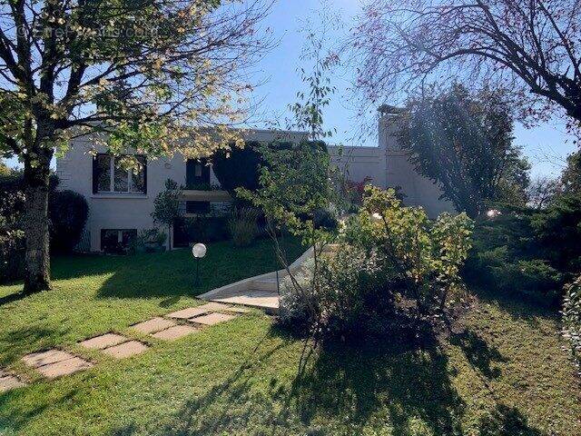 Maison à ONDREVILLE-SUR-ESSONNE