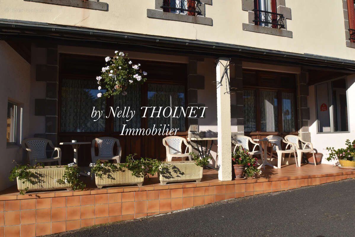 Dépt.63. PICHERANDE, HÔTEL-BAR-RESTAURANT, Murs et Fonds commerciaux. - photo 2