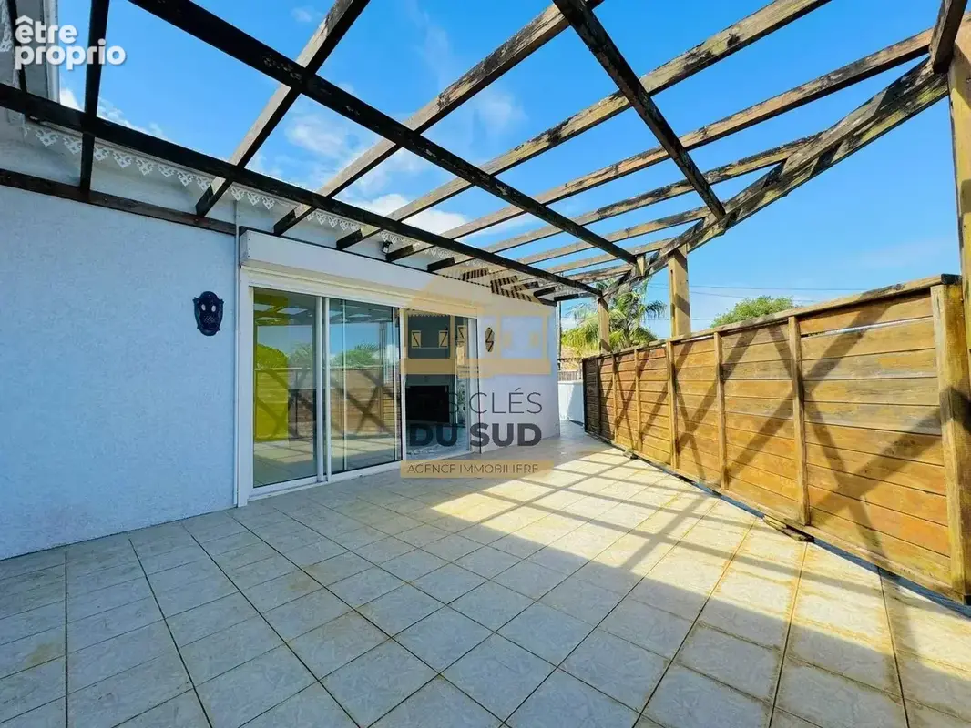 Saint-joseph – maison f4 avec double garage - quartier calme - photo 2