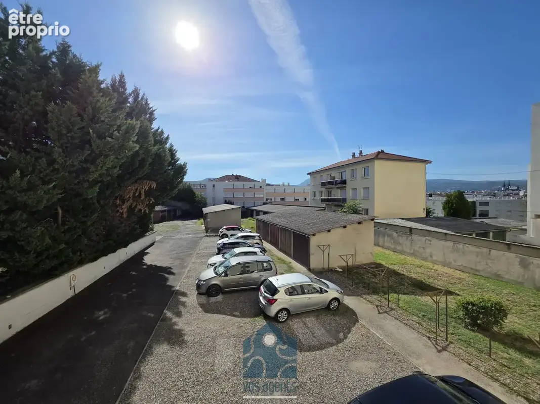 Appartement 4 pièces avec balcon, garage, stationnement et cave - photo 11