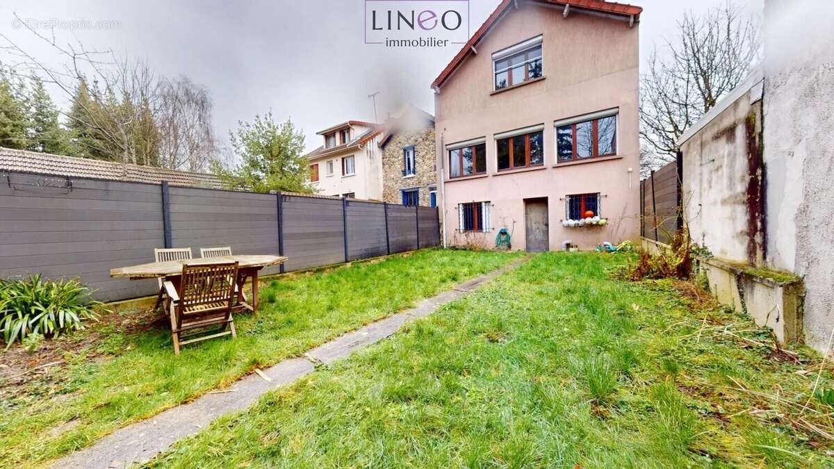 Maison à CHOISY-LE-ROI