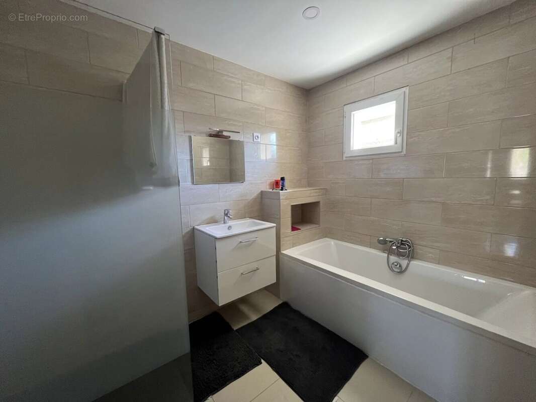 Maison à VILLEFRANCHE-DU-QUEYRAN