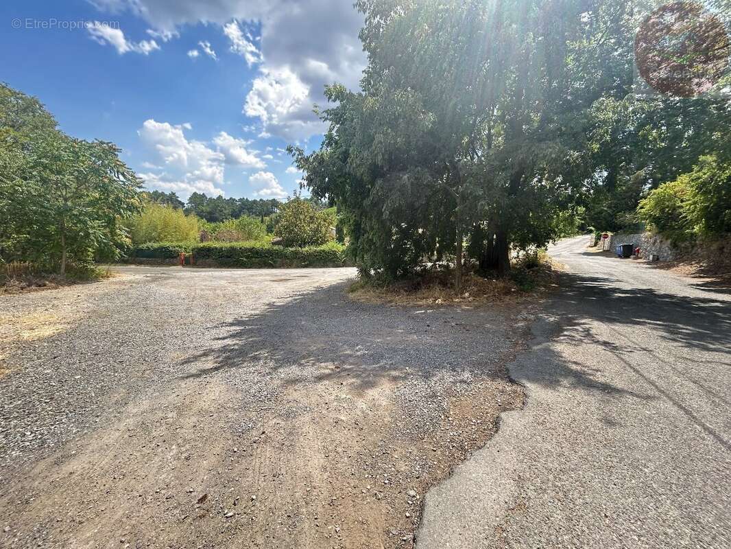 Terrain à bâtir de 745 m²  5 mn du centre d'Anduze ! - photo 4