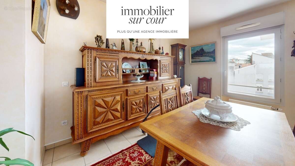 Appartement à SAINT-ETIENNE