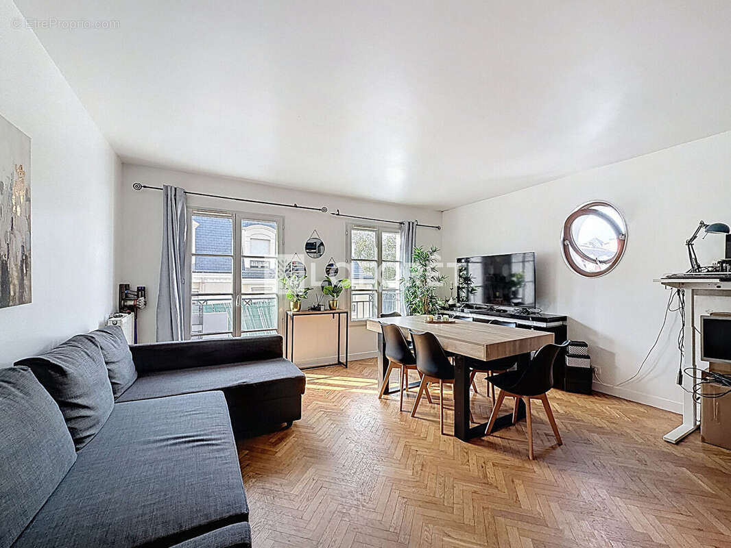 Appartement à LE PLESSIS-ROBINSON