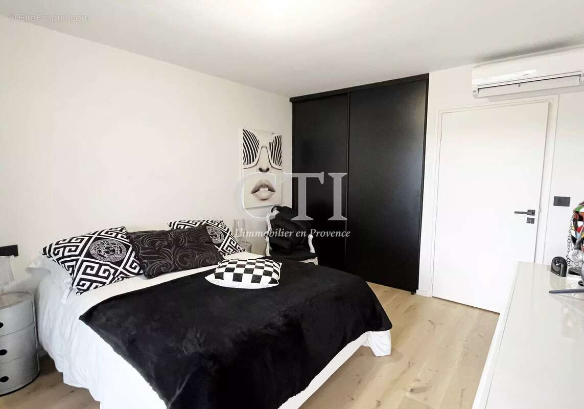 Appartement à VAISON-LA-ROMAINE