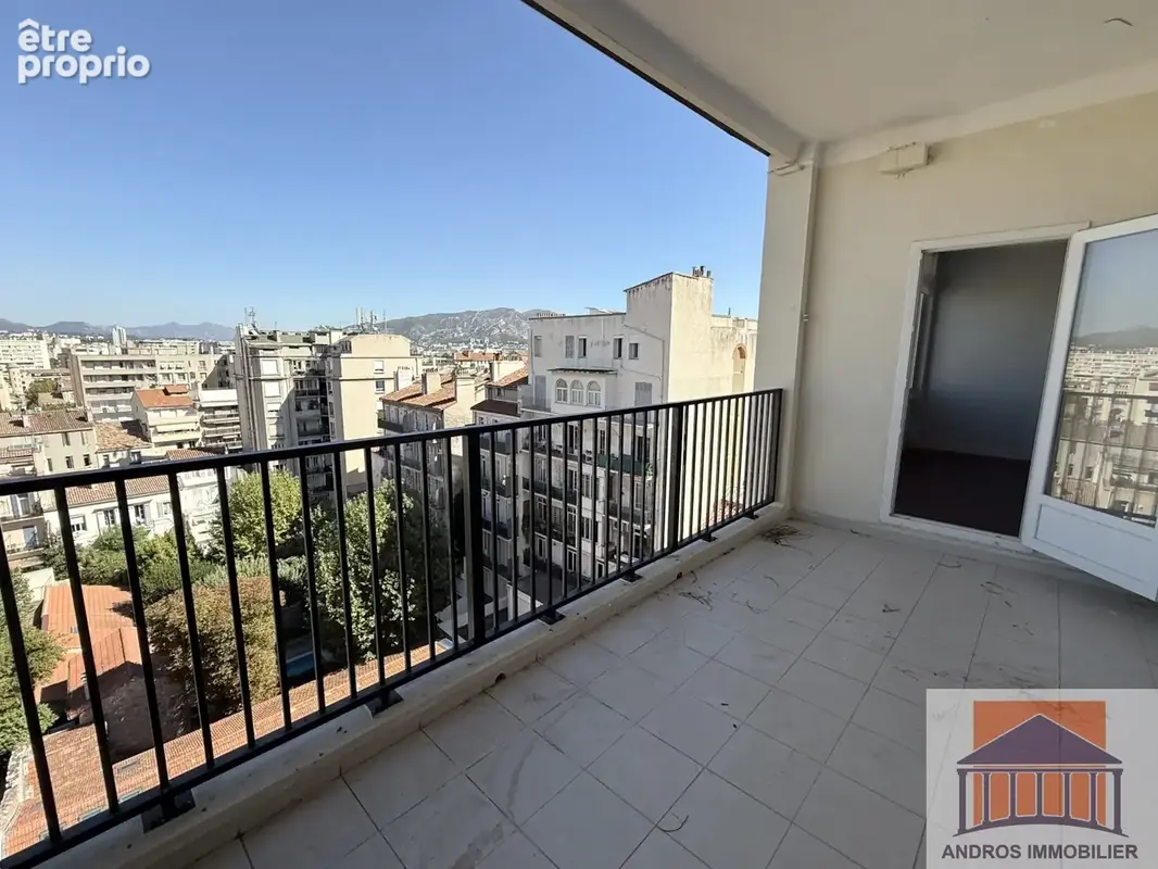 13008 proche Périer,  ÉLÉGANCE HAUSSMANNIENNE   T4 d’exception de  145 m2 avec terrasse  sur jardins. Etage él - photo 2