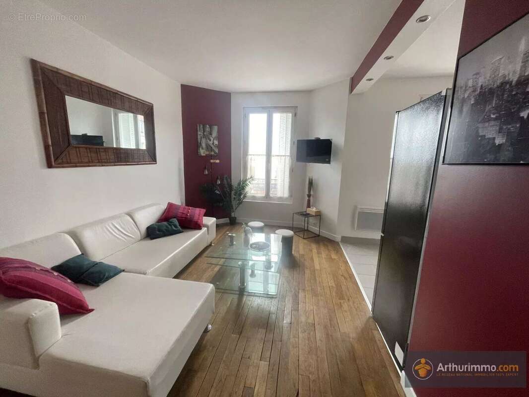 Appartement à LES PAVILLONS-SOUS-BOIS