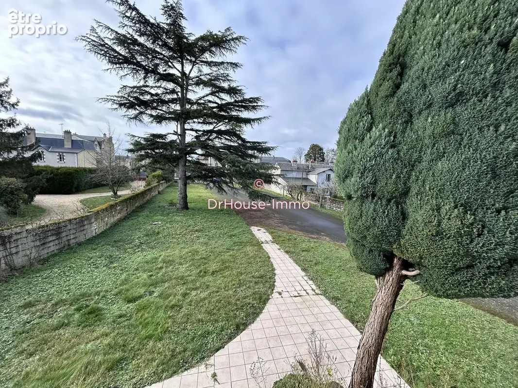 Maison 5 pièces 127 m² à vendre à Loudun (86200) - photo 2