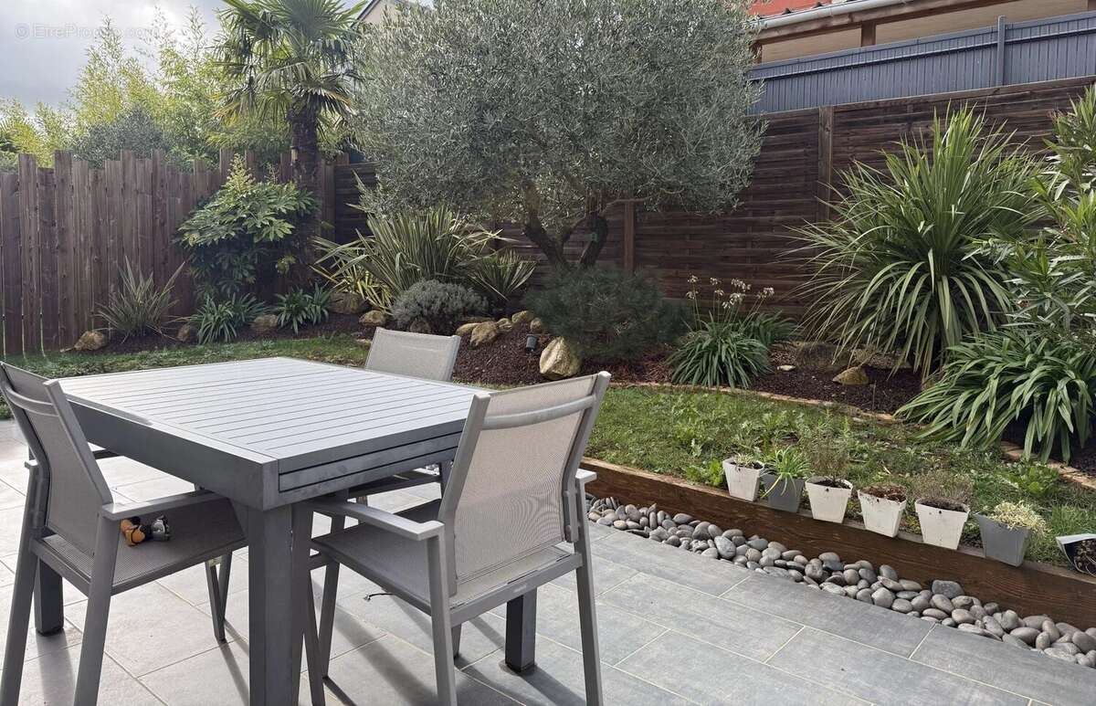 Maison à LE MONASTERE