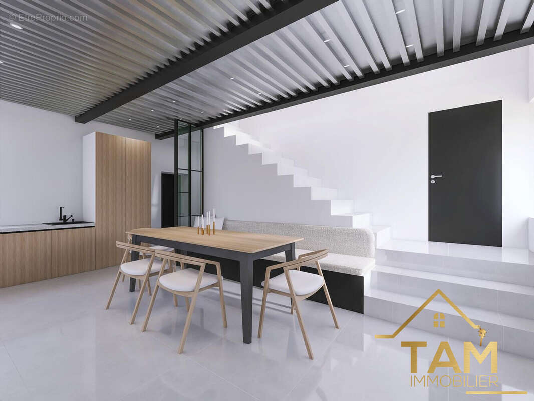 Maison à BAZOCHES-SUR-GUYONNE