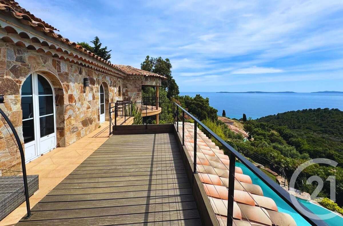 Maison à RAYOL-CANADEL-SUR-MER